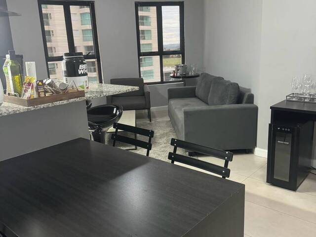 Apartamento para Venda em São José dos Campos - 1