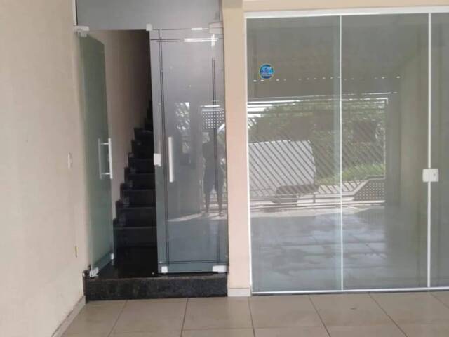 Casa para Venda em São José dos Campos - 3