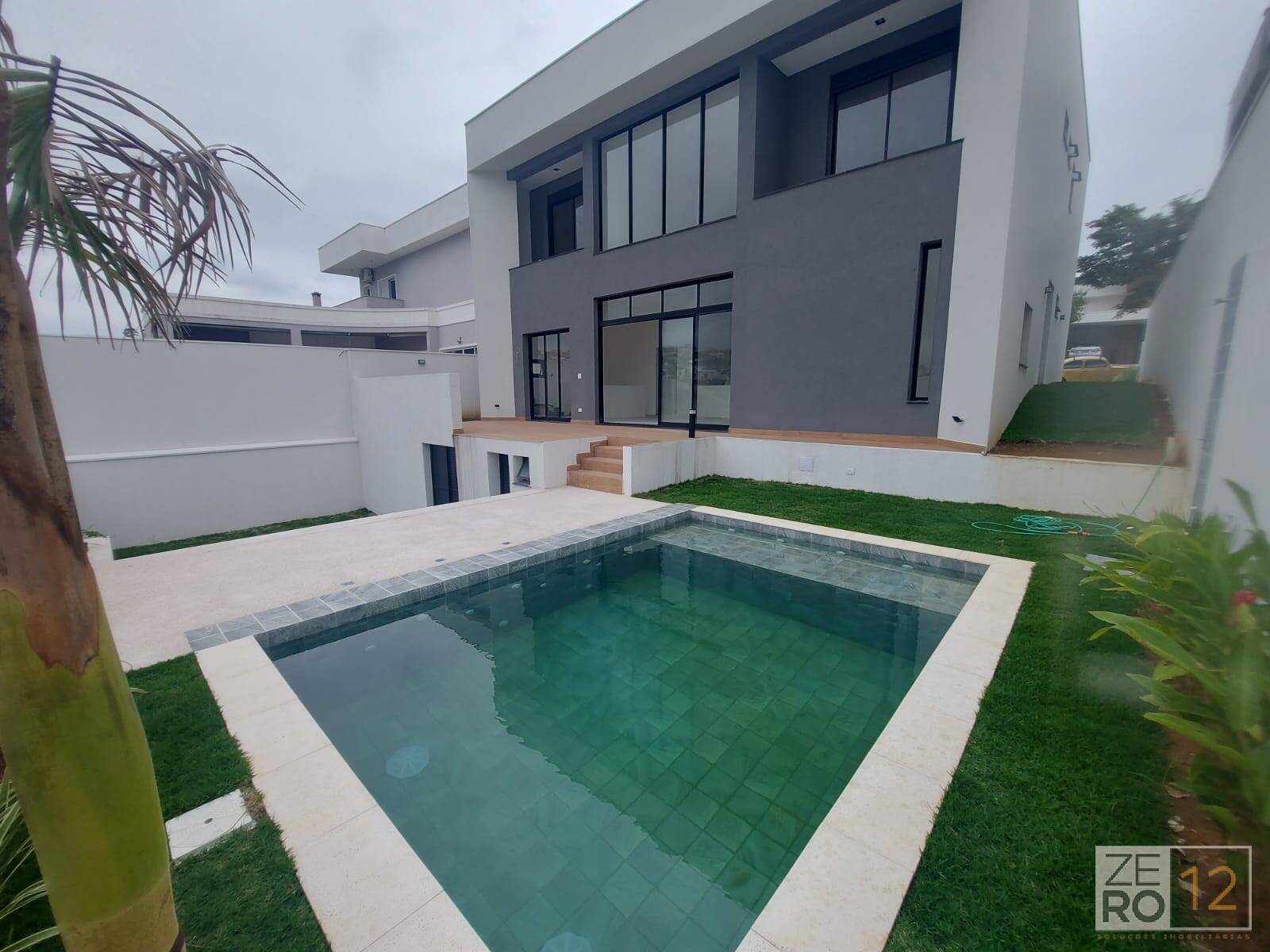 Casa à venda com 4 quartos, 350m² - Foto 4